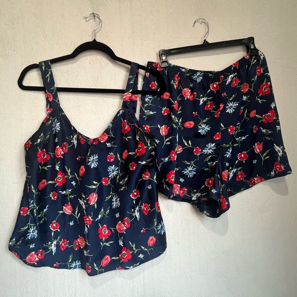 Barbizon Women's Satin Pajamas Set Tank Top & Shorts Floral Navy Blue Red Girlie